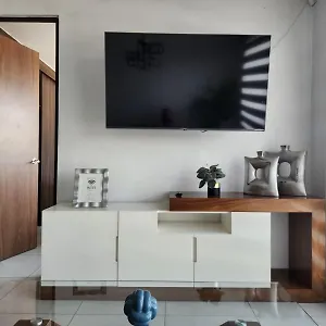 Apartamento Departamento Nuevo Y Centrico Con Ambiente Familiar En, Guadalajara